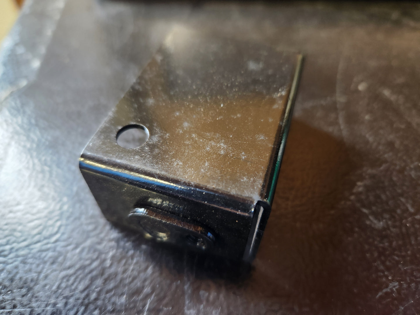 Onan NOS 304-0831-03 Resistor Bracket
