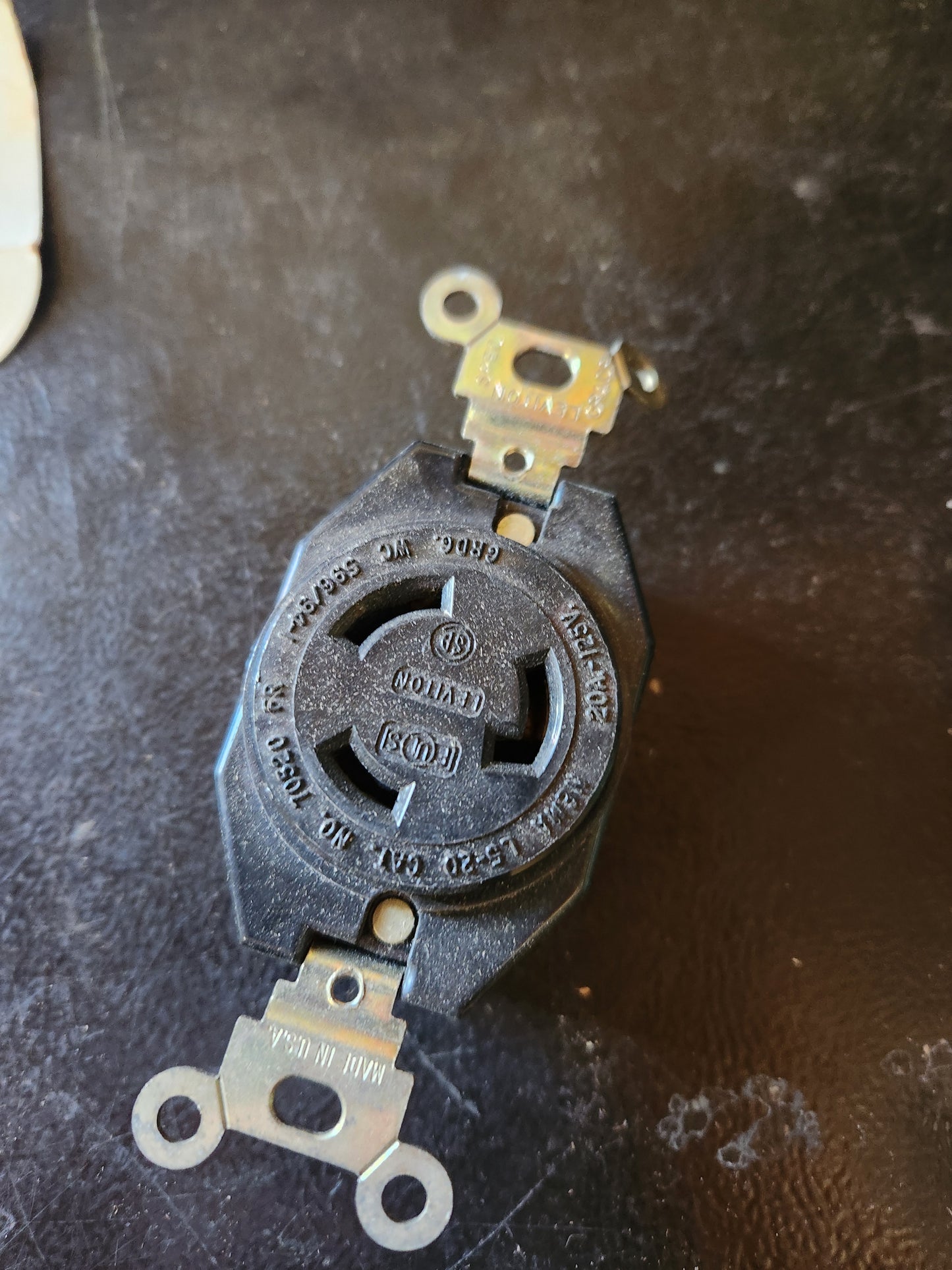 Onan NOS 327-0870 Receptacle