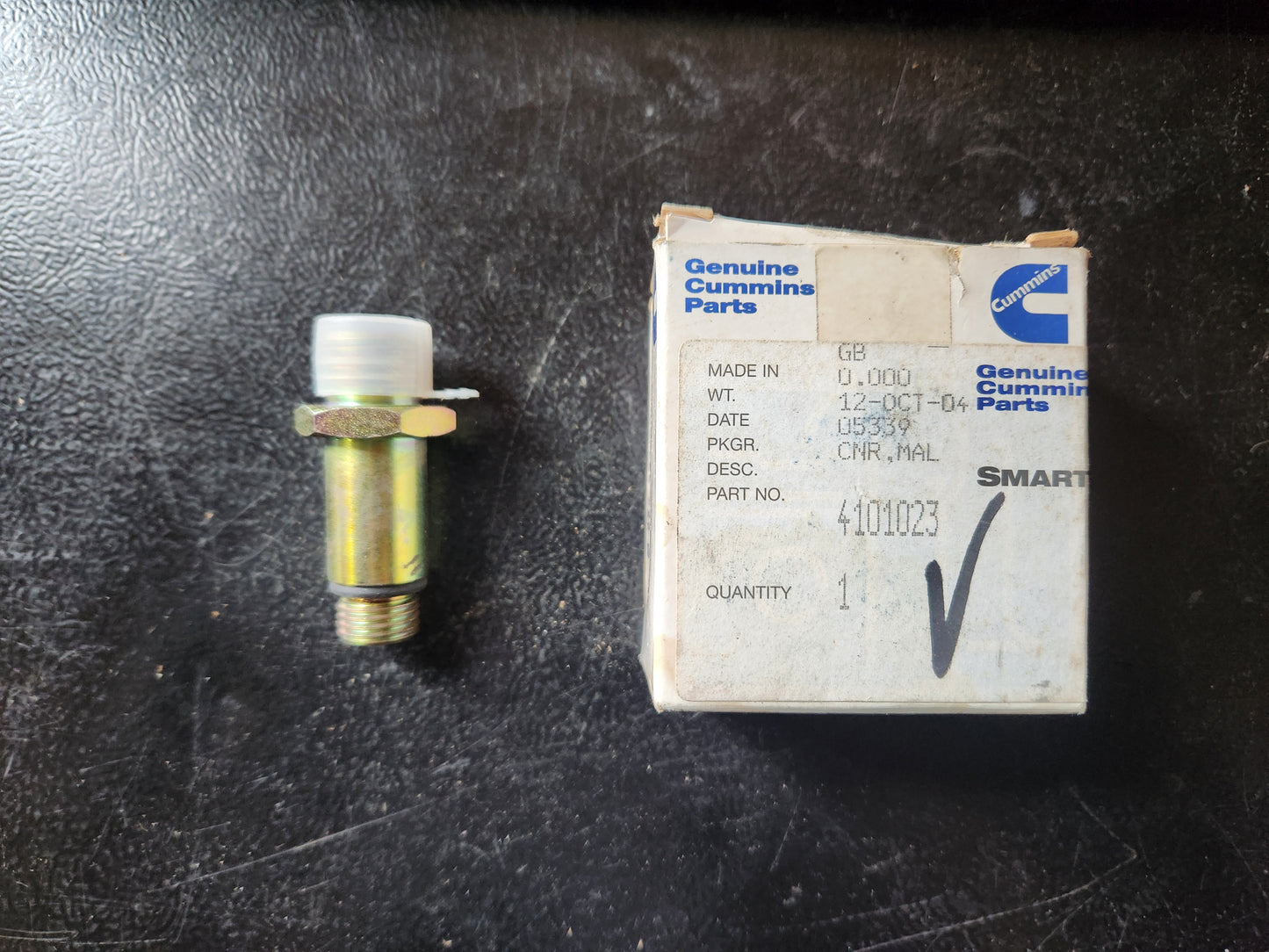 Cummins Onan NOS 4101023 Connector