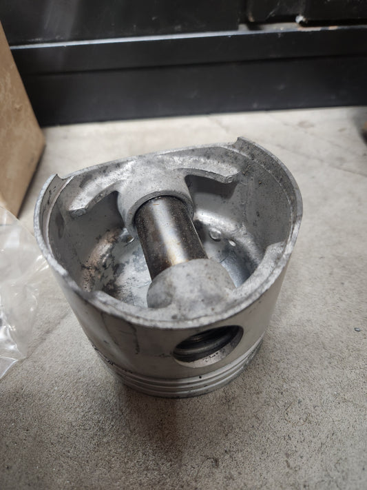 Kohler NOS A-235611 / 47 874 01 Piston