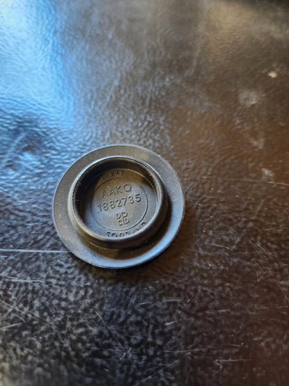 Gravely NOS 07504000 Plug Button