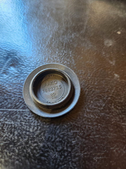 Gravely NOS 07504000 Plug Button