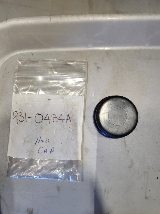 931-0484A Hub Cap IH Cub Cadet NOS