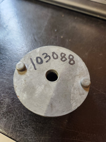 Wheel Horse NOS 103088 Adapter Spindle