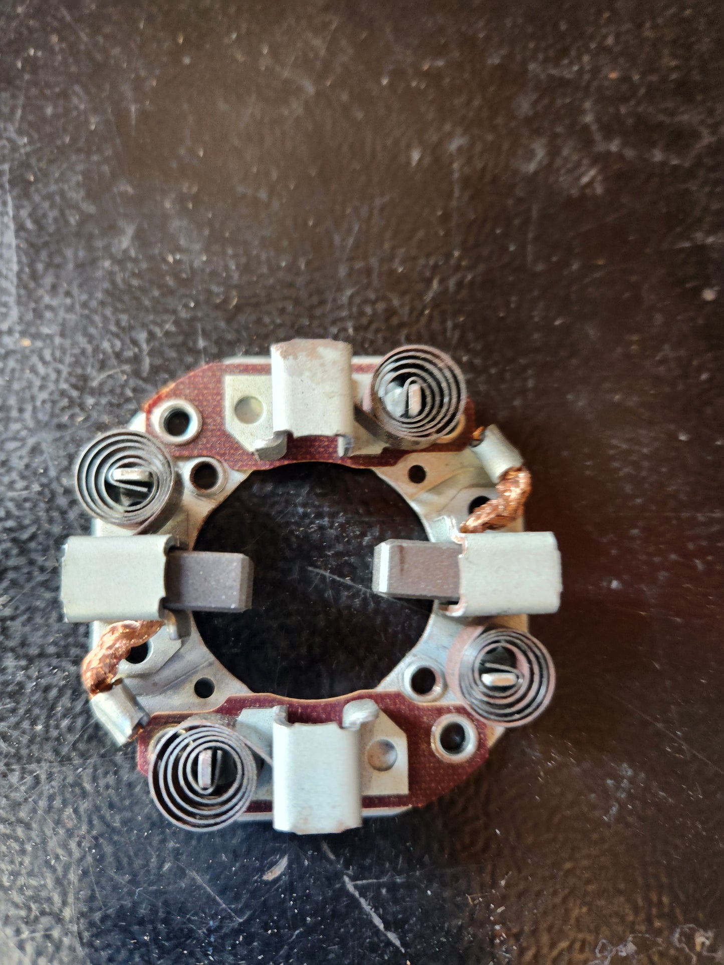 Onan NOS 185-7230 Holder Assembly