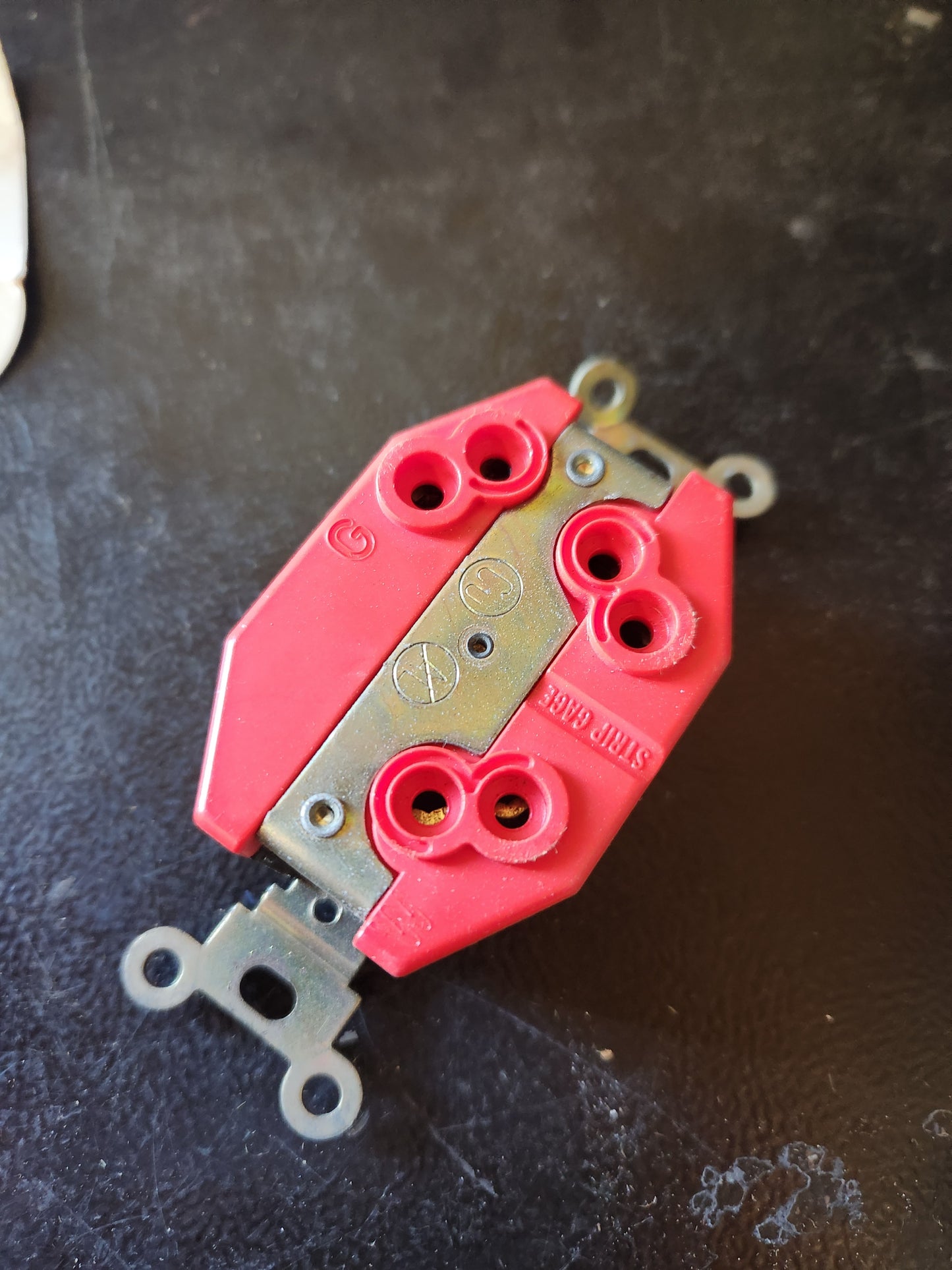 Onan NOS 327-0870 Receptacle