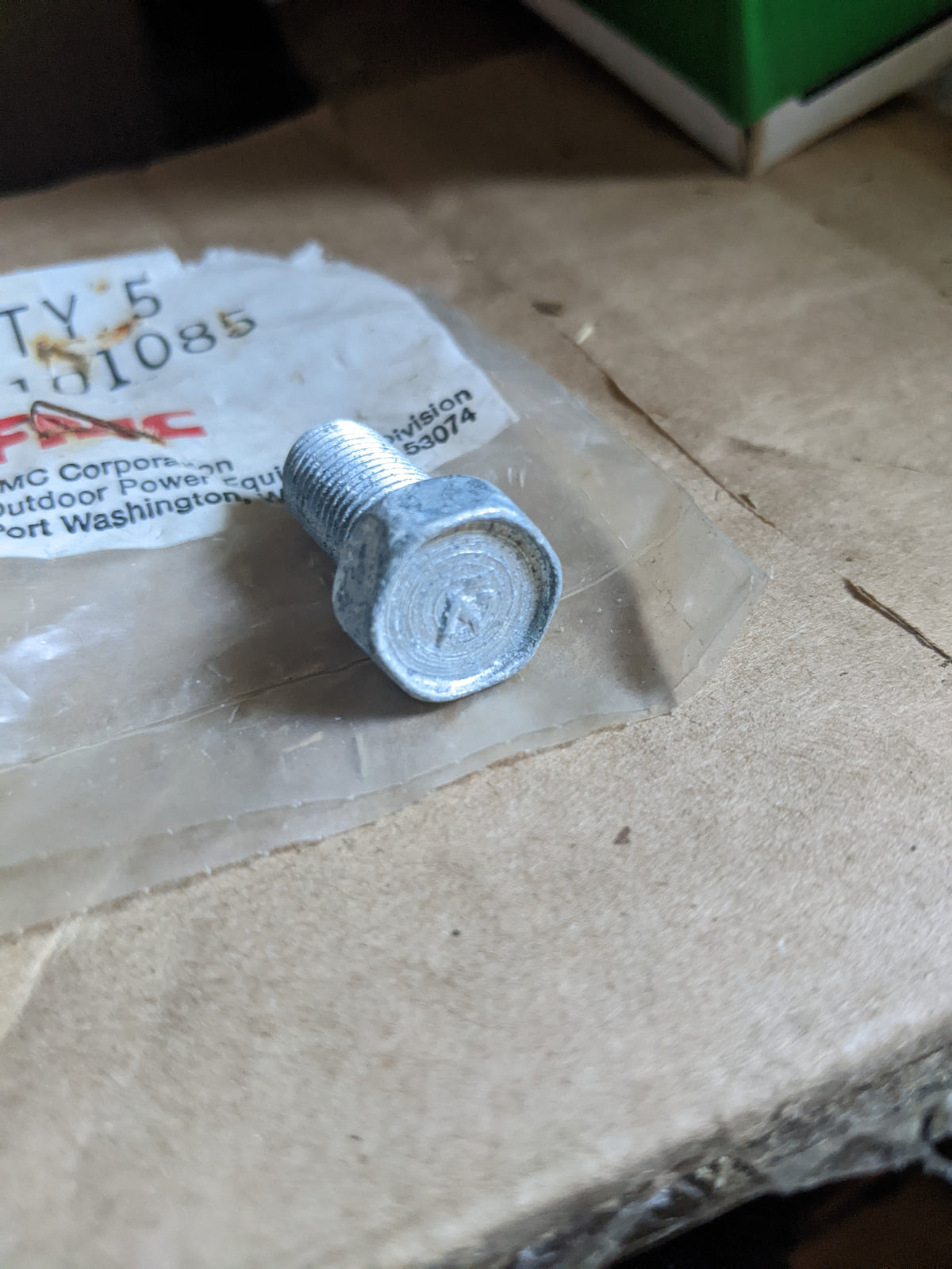 Bolens NOS | 0101085 Lug Nut Bolt